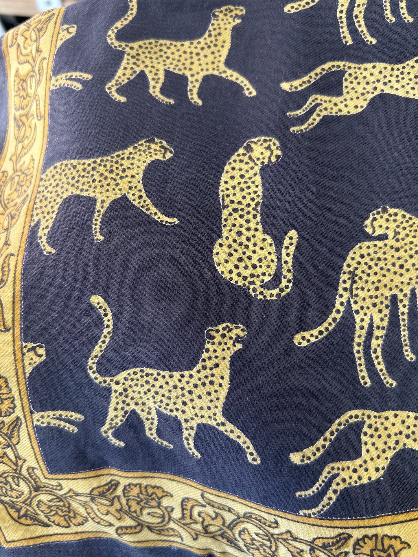 Grand foulard Fauve nuit