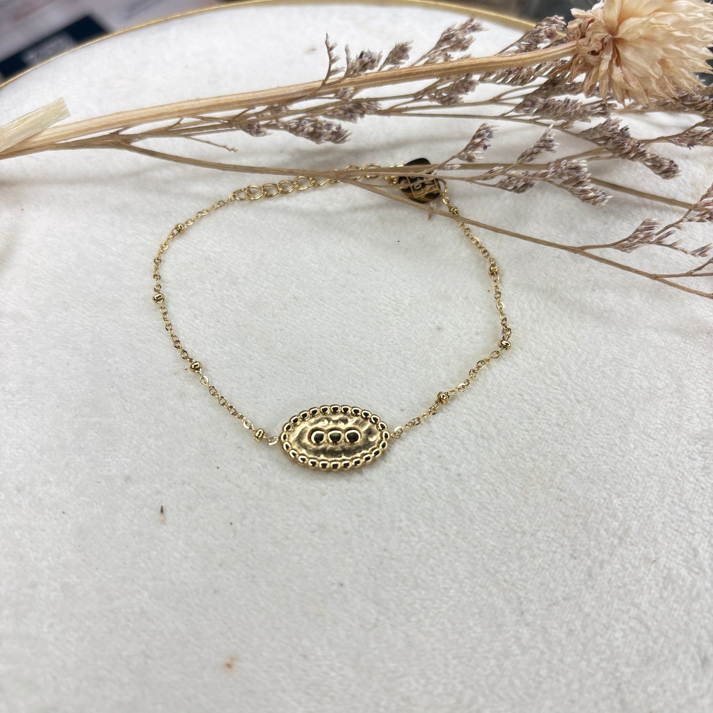 Bracelet médaillon ovale