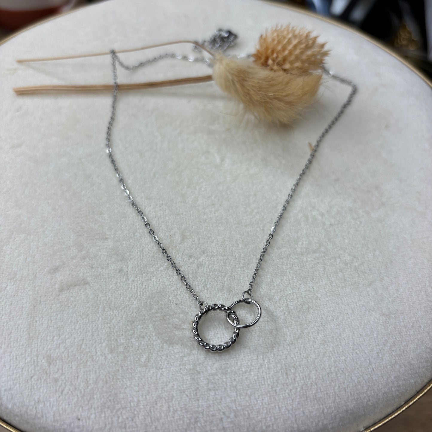 Collier anneaux entrelacés