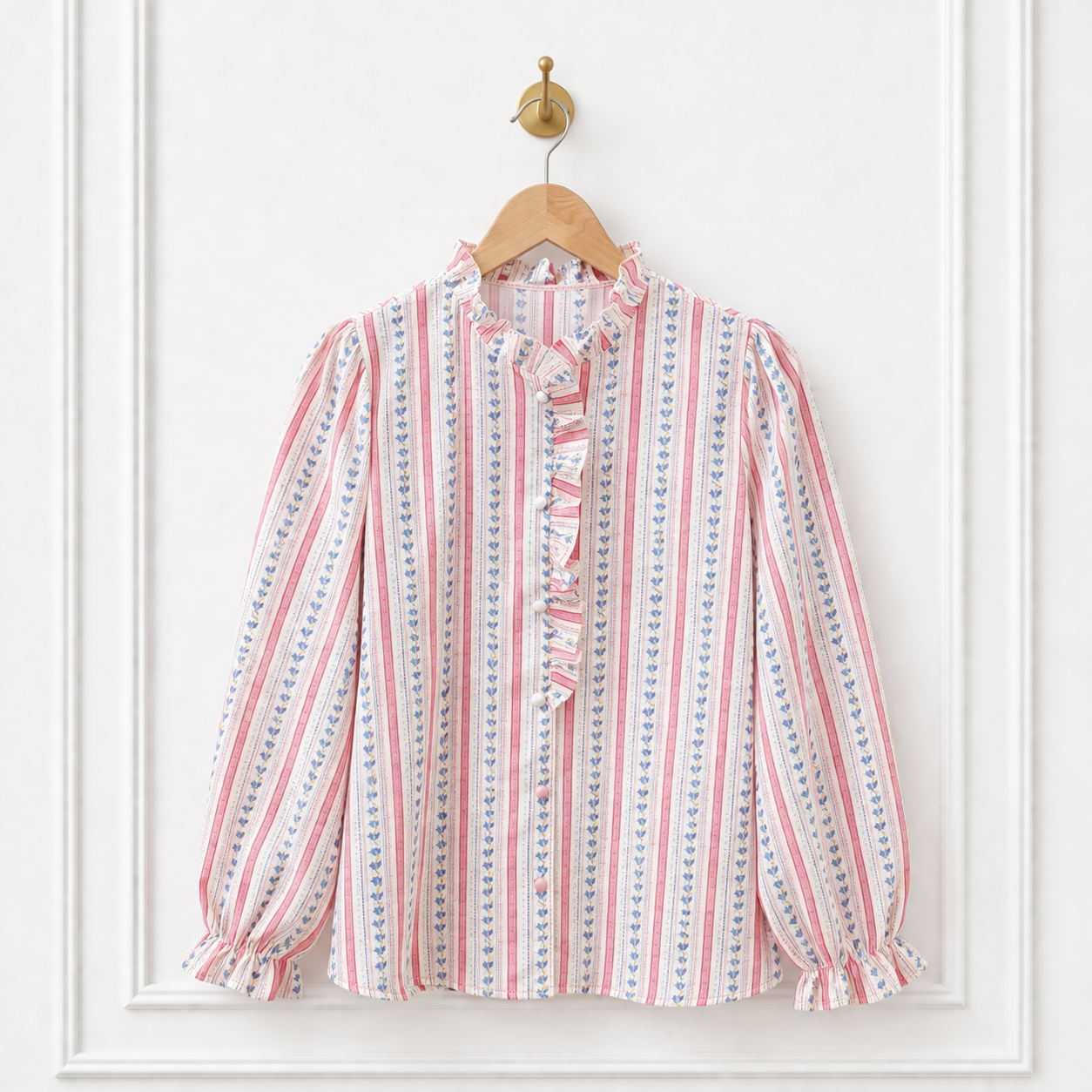 Vêtements femme tendance disponible à l'atelier n°1, boutique de prêt à porter et accessoires à saint Quentin
