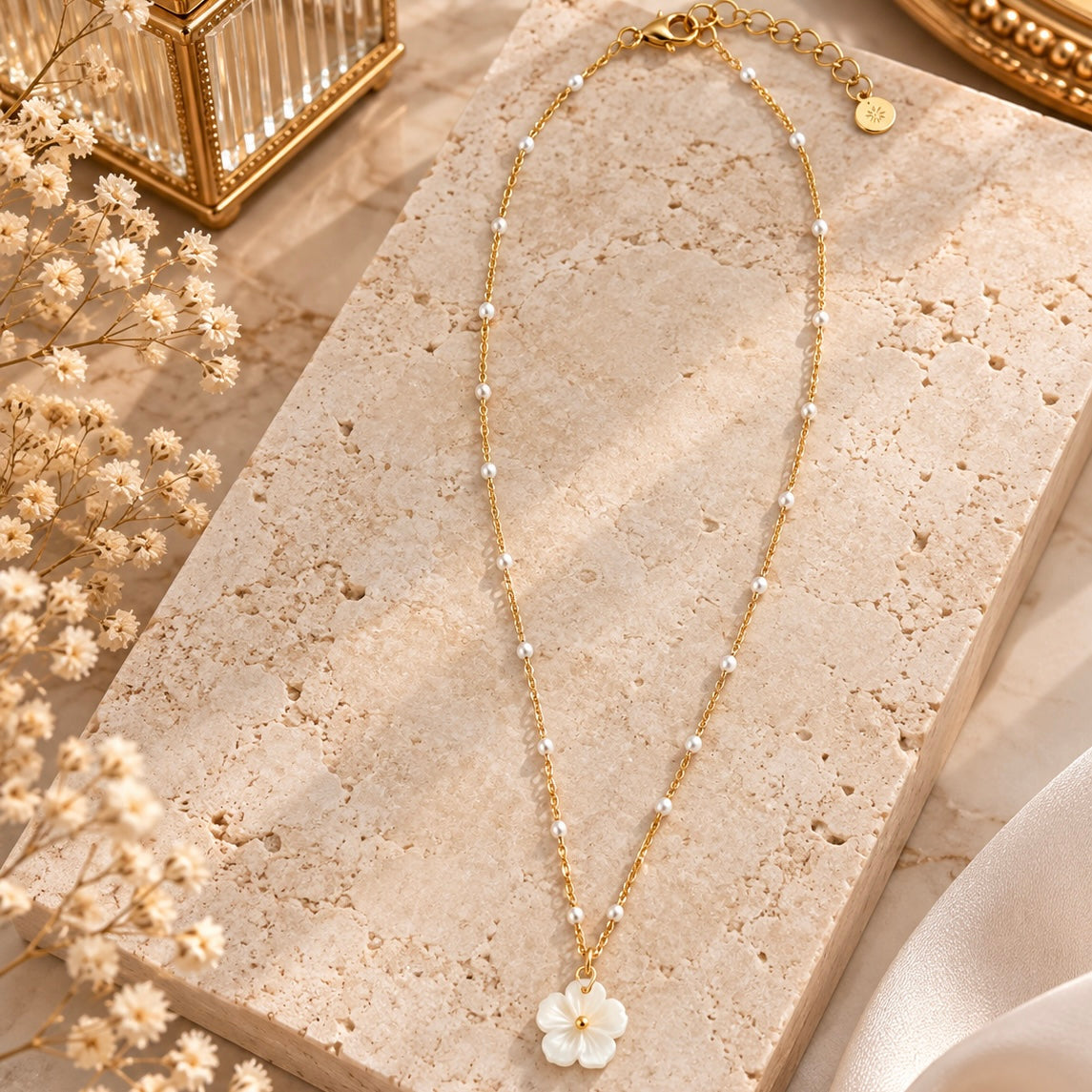 Collier 5 fleurs