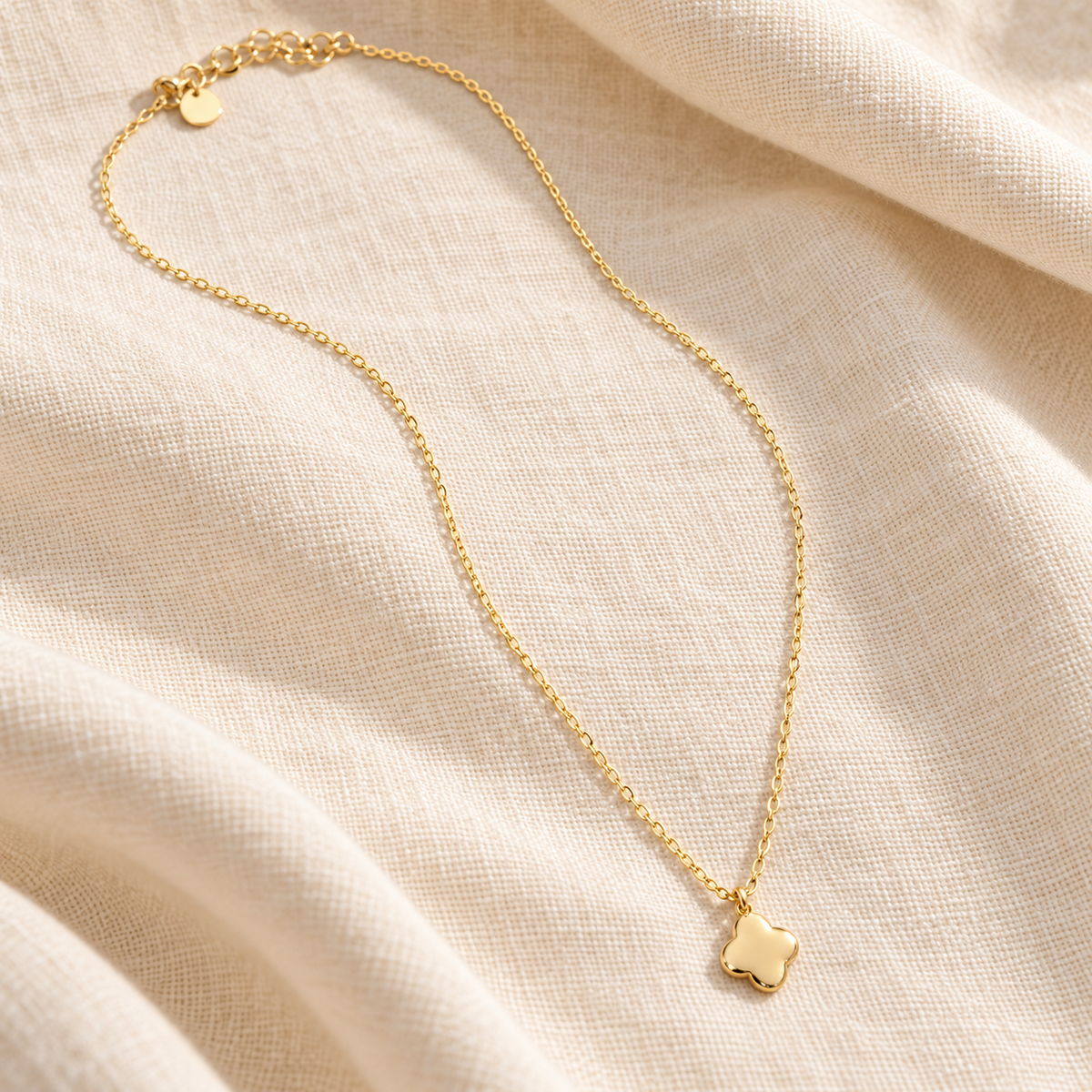 Collier trèfle bombé