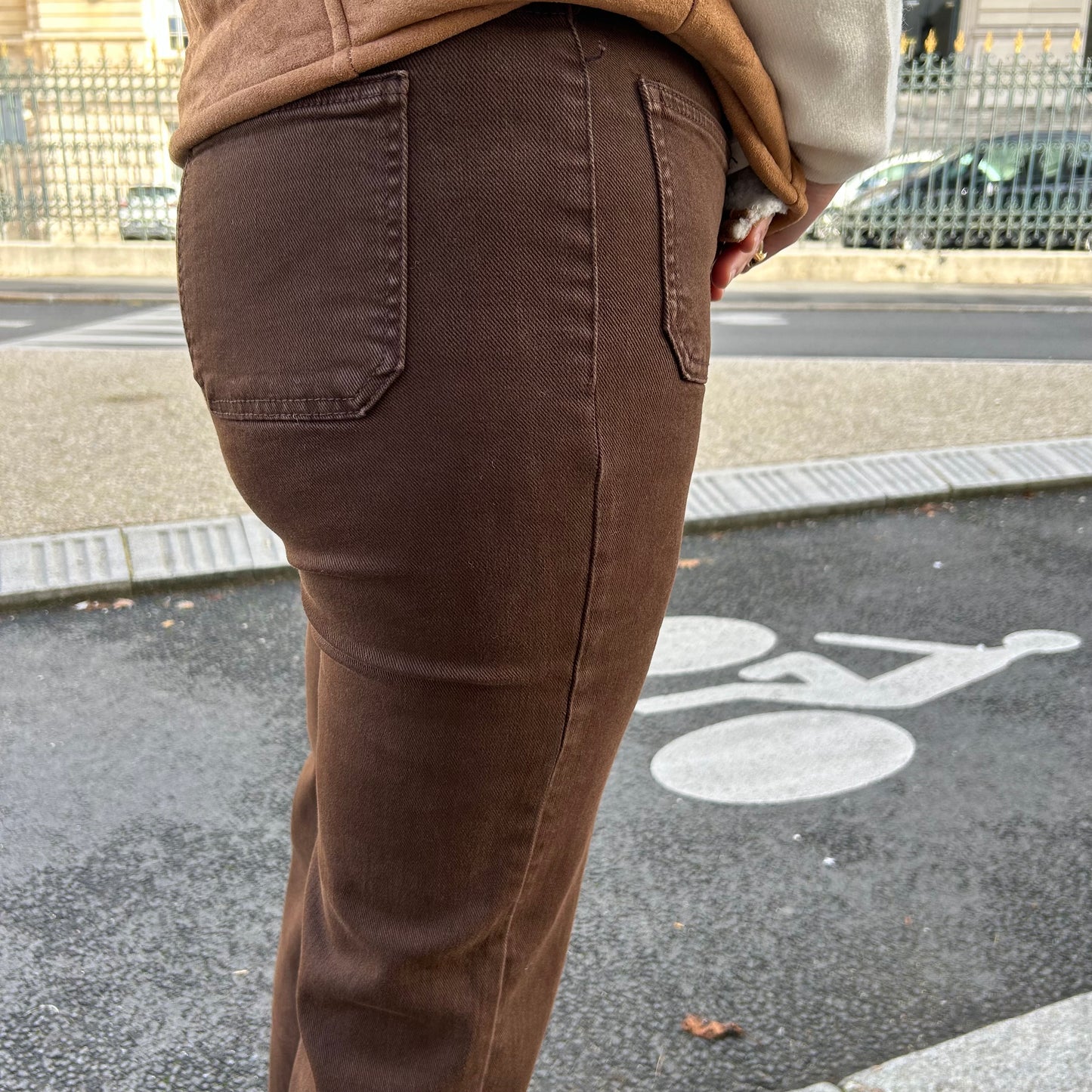 Jean Elliot + marron