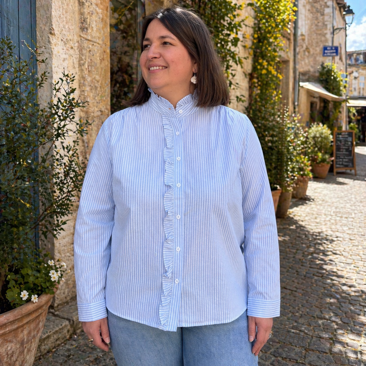 Selection de vêtements femme grande taille du 44 au 50 disponible à l'atelier n°1, boutique de prêt à porter et accessoires à saint Quentin 
