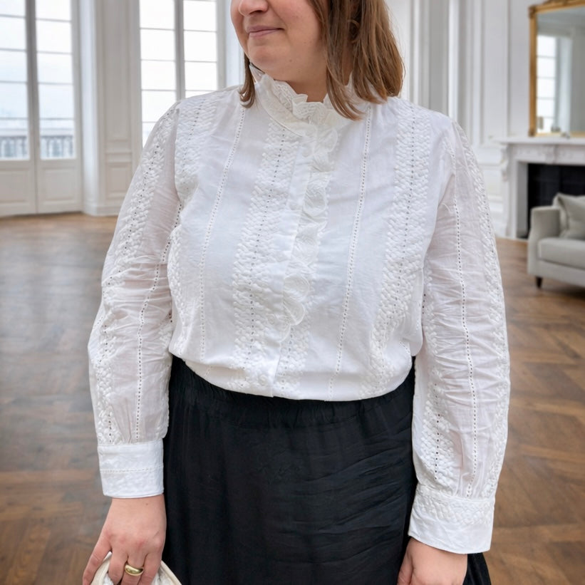 vêtement femme tendance du 44 au 50 disponible à l'atelier n°1, boutique de prêt à porter et accessoires à saint Quentin 