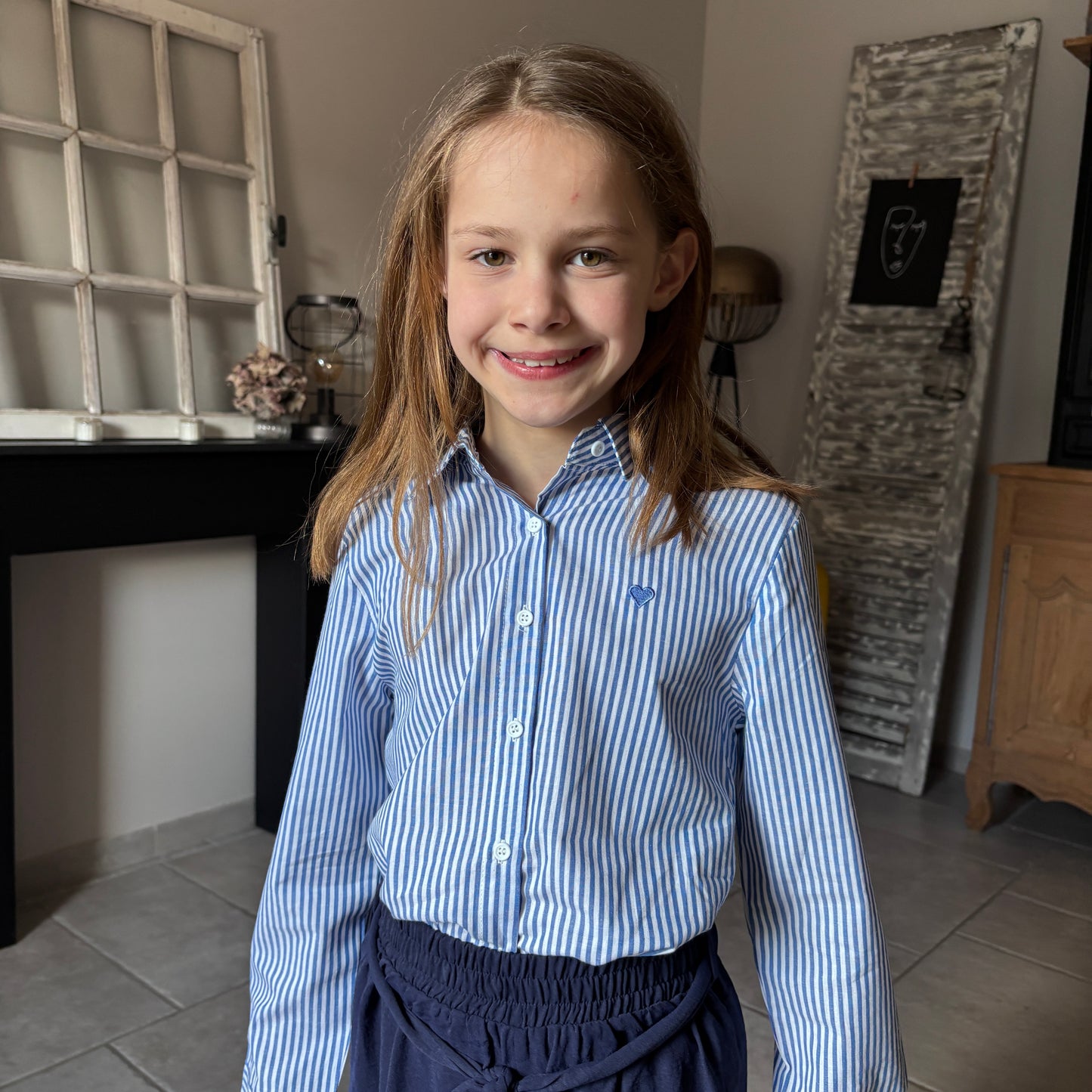 vêtement enfant tendance du 2 au 12 ans disponible à l'atelier n°1, boutique de prêt à porter et accessoires à saint Quentin 