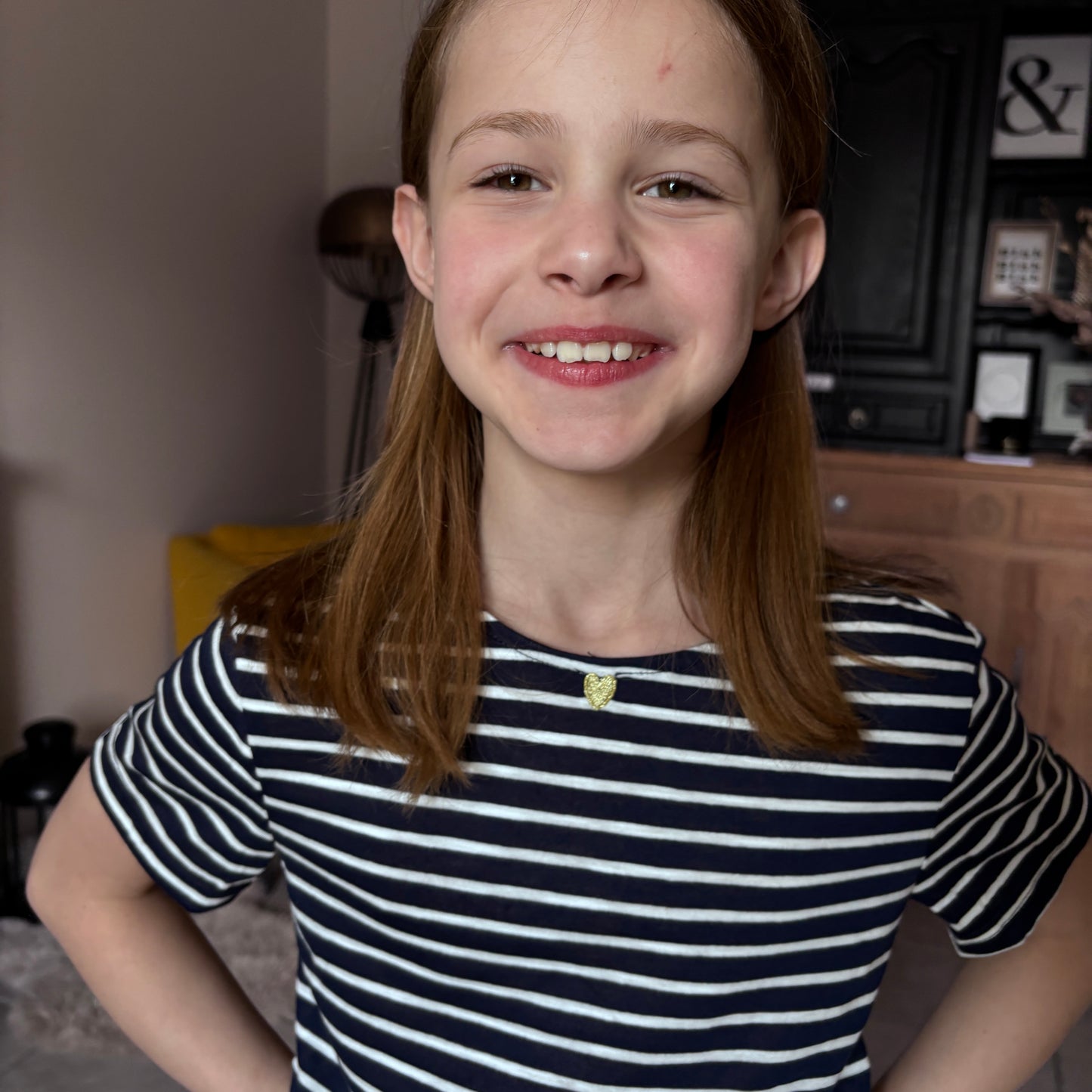 vêtement enfant tendance du 2 au 12 ans disponible à l'atelier n°1, boutique de prêt à porter et accessoires à saint Quentin 