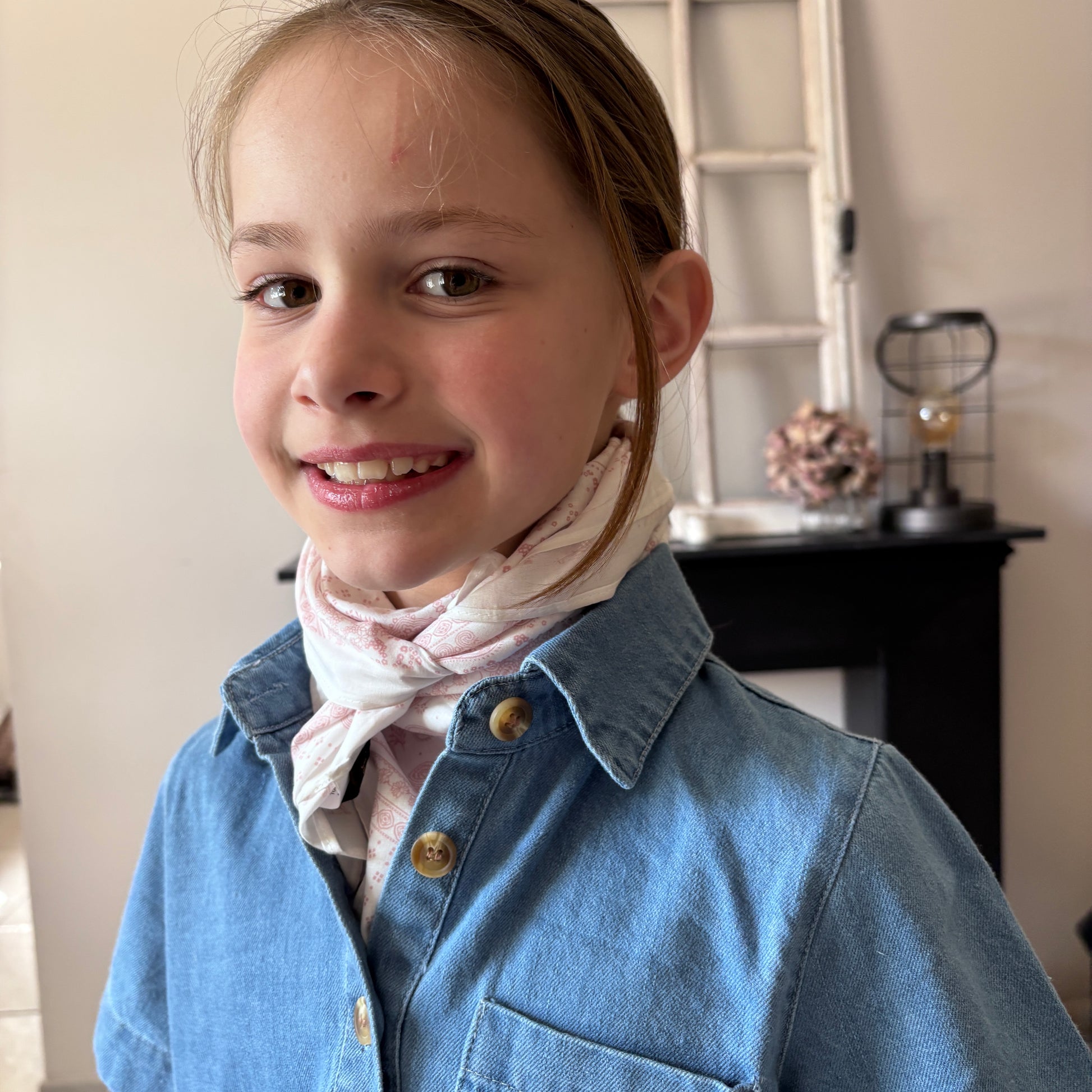 vêtement enfant tendance du 2 au 12 ans disponible à l'atelier n°1, boutique de prêt à porter et accessoires à saint Quentin 