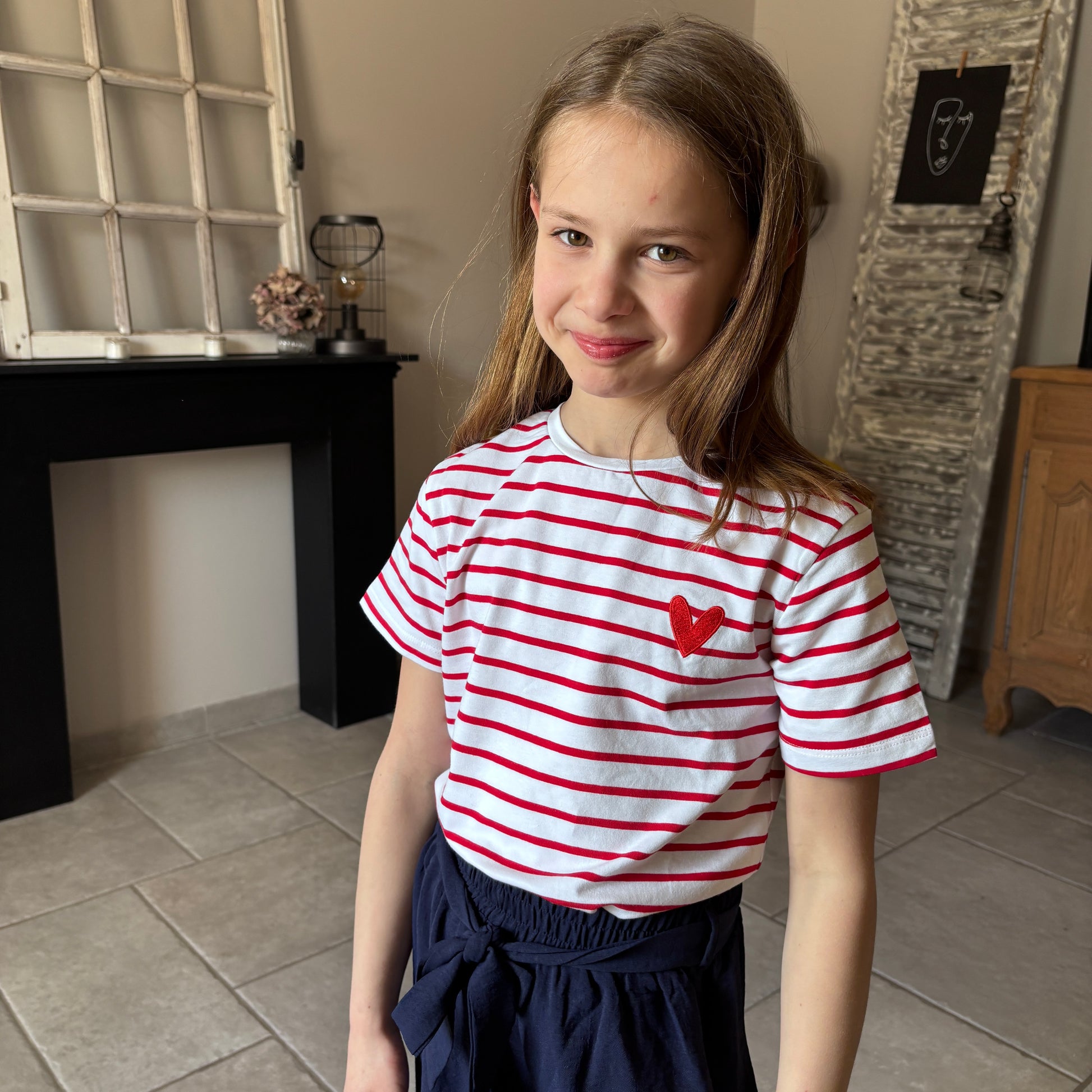 vêtement enfant tendance du 2 au 12 ans disponible à l'atelier n°1, boutique de prêt à porter et accessoires à saint Quentin 