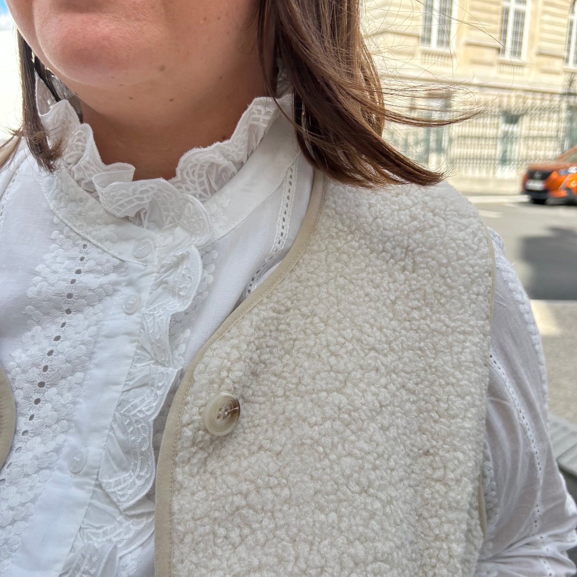 Selection de vêtements femme grande taille du 44 au 50 disponible à l'atelier n°1, boutique de prêt à porter et accessoires à saint Quentin 