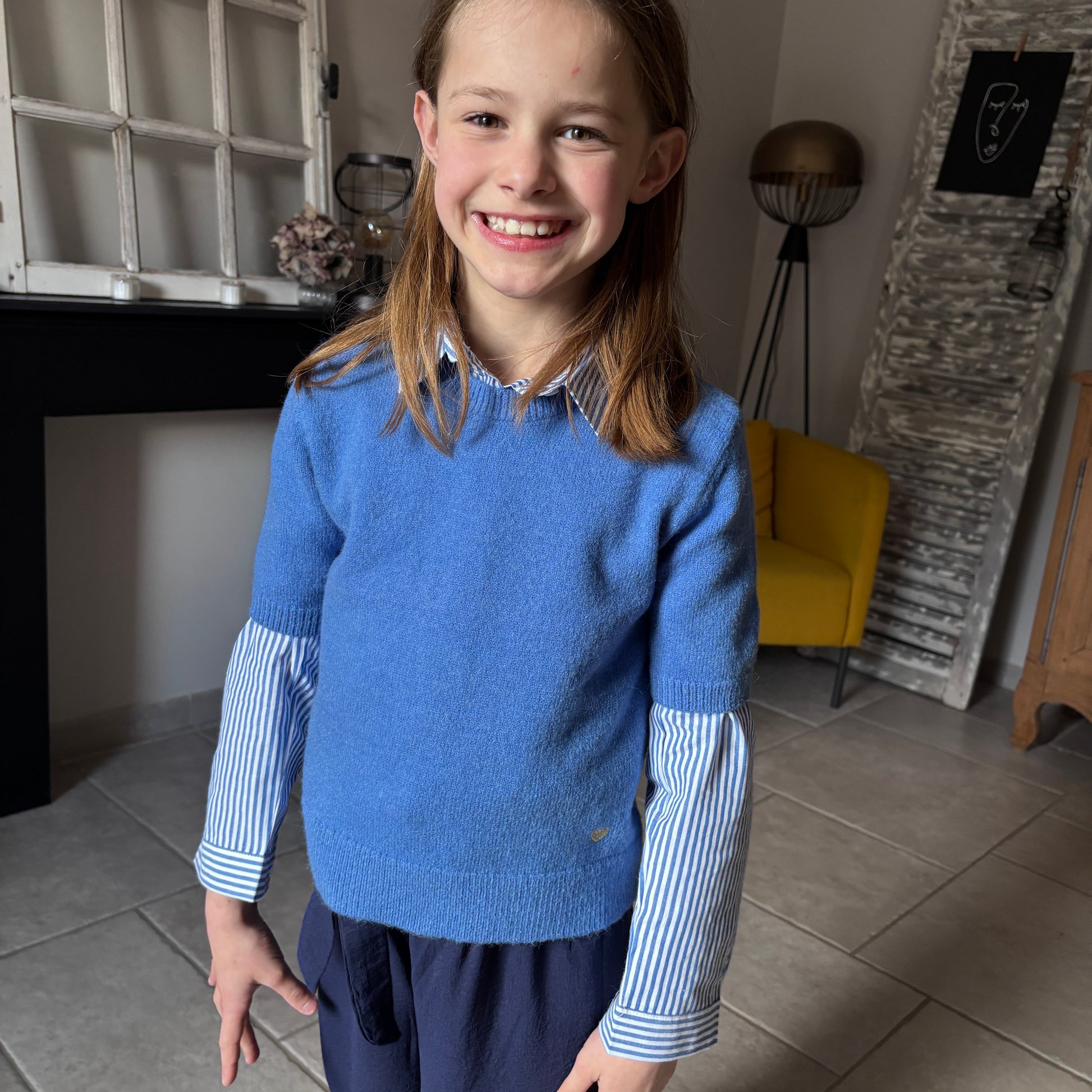 vêtement enfant tendance du 2 au 12 ans disponible à l'atelier n°1, boutique de prêt à porter et accessoires à saint Quentin 