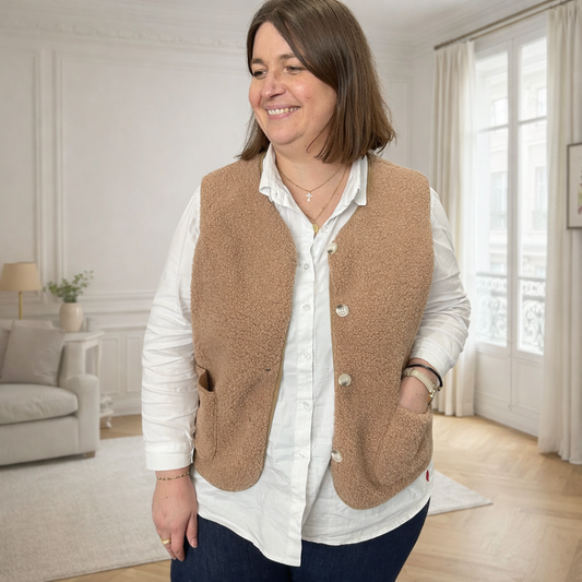 Selection de vêtements femme grande taille du 44 au 50 disponible à l'atelier n°1, boutique de prêt à porter et accessoires à saint Quentin 