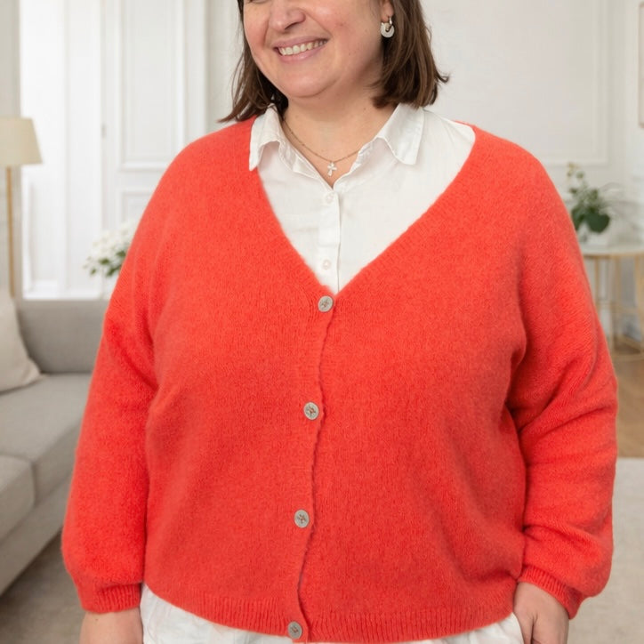 Selection de vêtements femme grande taille du 44 au 50 disponible à l'atelier n°1, boutique de prêt à porter et accessoires à saint Quentin 