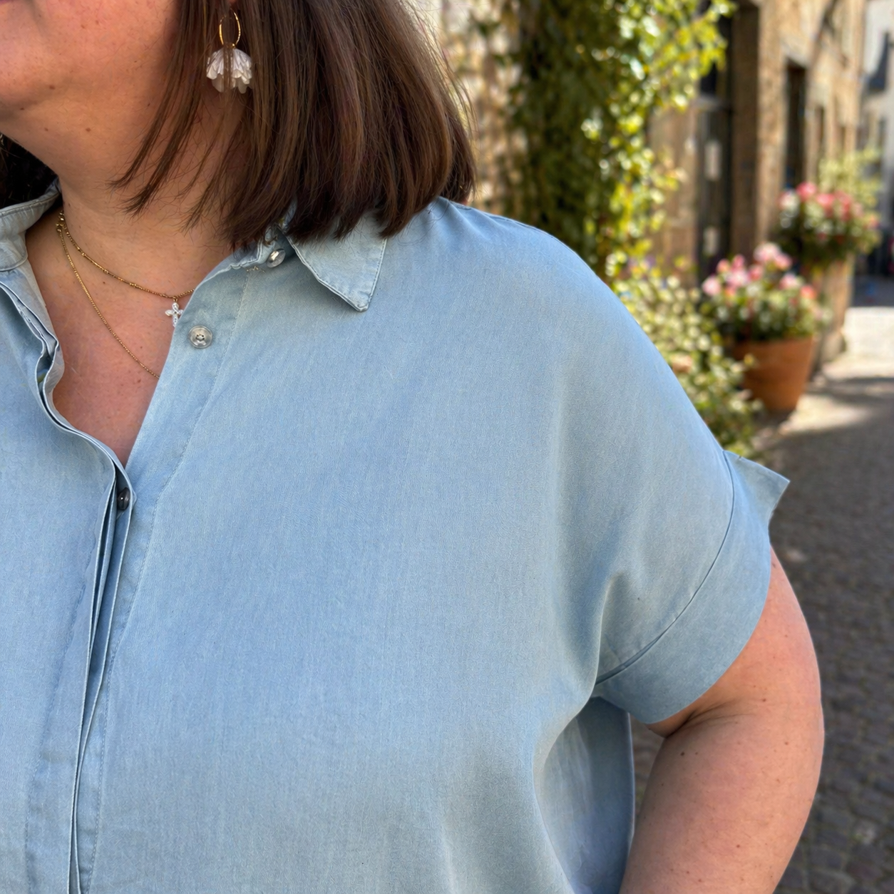 Selection de vêtements femme grande taille du 44 au 50 disponible à l'atelier n°1, boutique de prêt à porter et accessoires à saint Quentin 