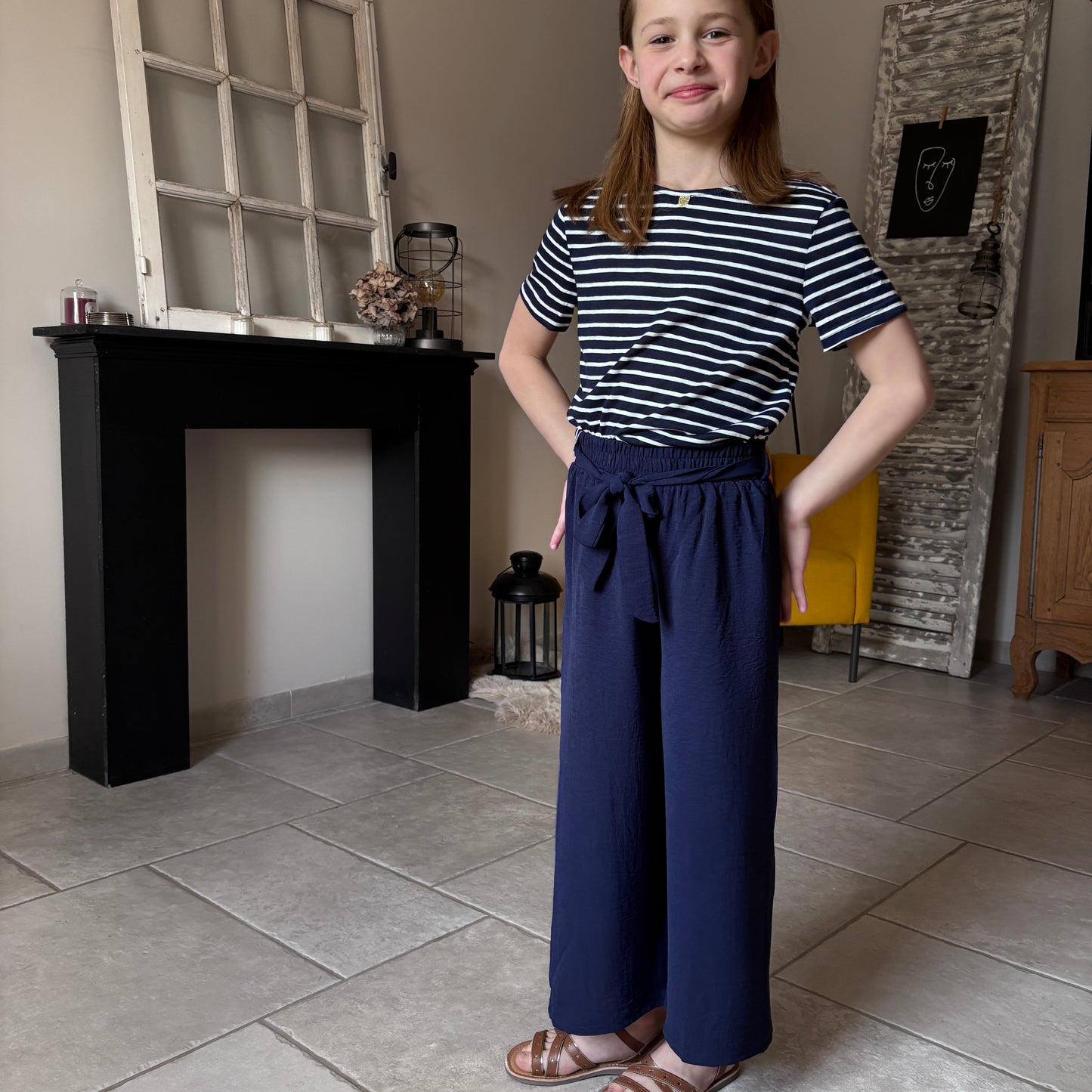 vêtement enfant tendance du 2 au 12 ans disponible à l'atelier n°1, boutique de prêt à porter et accessoires à saint Quentin 