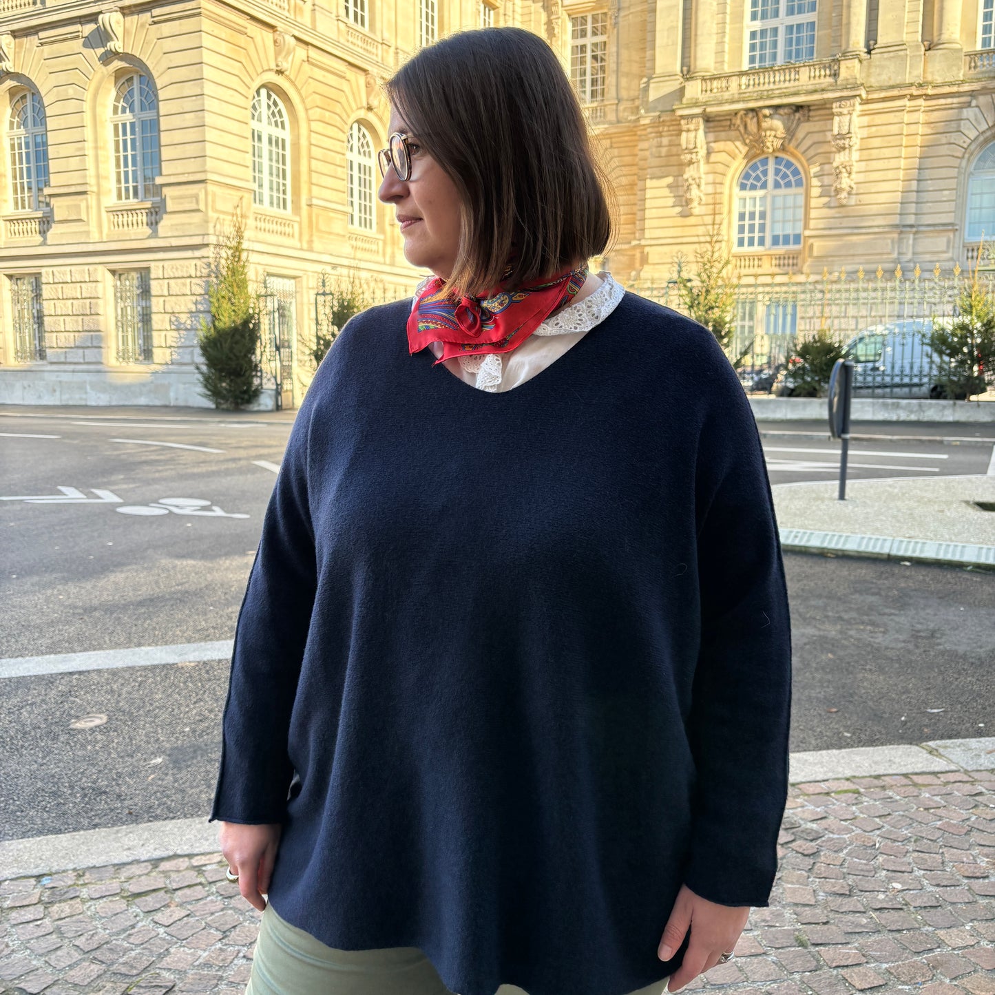 Selection de vêtements femme grande taille du 44 au 50 disponible à l'atelier n°1, boutique de prêt à porter et accessoires à saint Quentin 