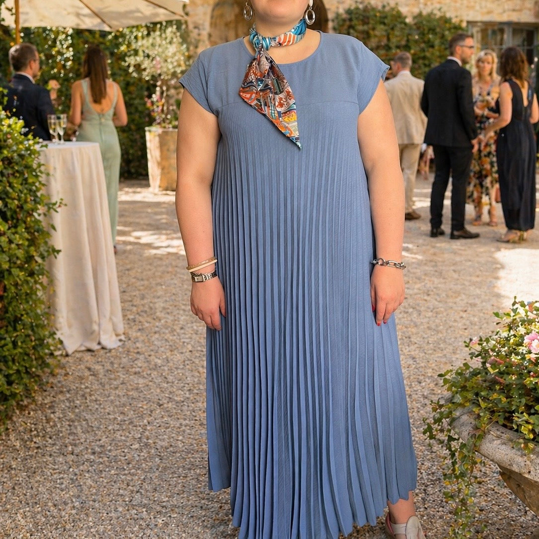 Selection de vêtements femme grande taille du 44 au 50 disponible à l'atelier n°1, boutique de prêt à porter et accessoires à saint Quentin 