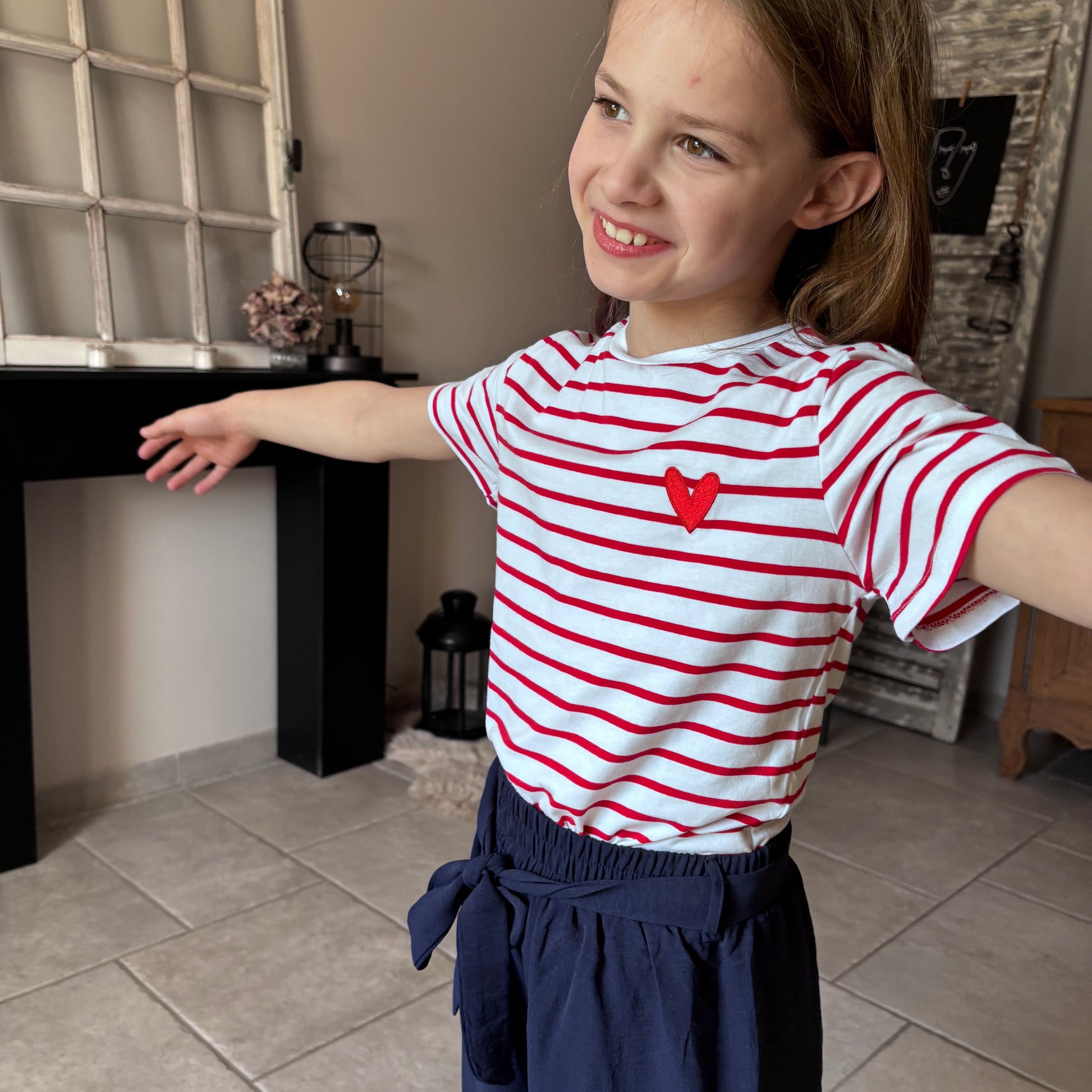 vêtement enfant tendance du 2 au 12 ans disponible à l'atelier n°1, boutique de prêt à porter et accessoires à saint Quentin 